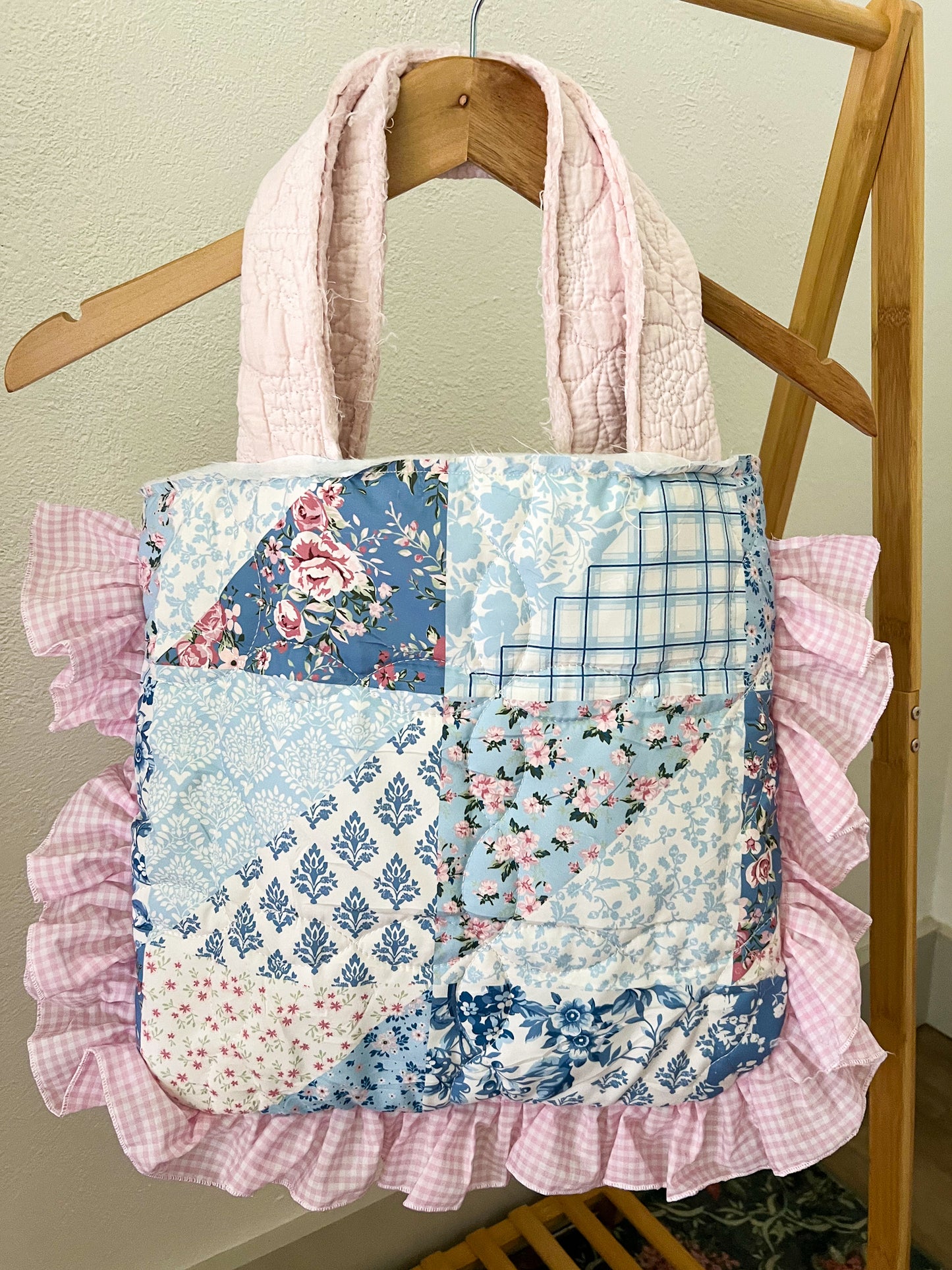 Ruffle Tote